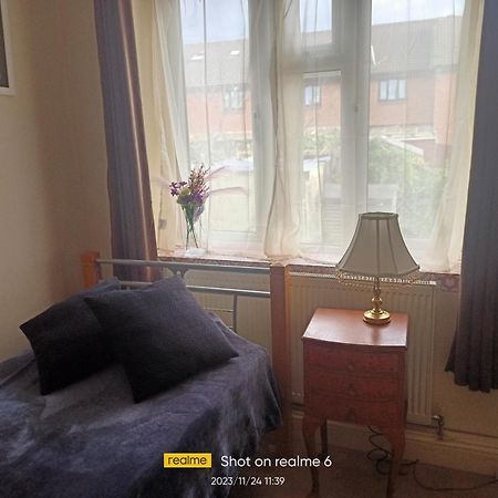 Goldy'S Place In E17 Londres Extérieur photo